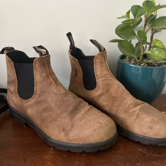 Blundstone Shoes - Blundstone Brown Suede Ankle Boots
